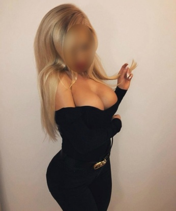 🌟 Позволь мне погрузить тебя в мир удовольствия и наслаждения. 🌹 Я живу в Москве, великолепном мегаполисе возможностей. 💫 Мои услуги нацелены на твое полное удовлетворение и расслабление. 💋 Каждая встреча со мной — это океан наслаждений, исполнение фантазий и взрыв эмоций. 😍 У меня есть отличные отзывы, которые подтверждают мою профессиональность и уникальность. 💯 Чтобы узнать больше обо мне и моих возможностях, посмотри мои фото и свяжись со мной. 💃 Я готова превратить наше свидание в незабываемое приключение! ✨ Надежда