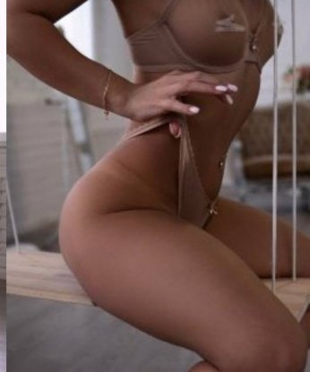 Аня
